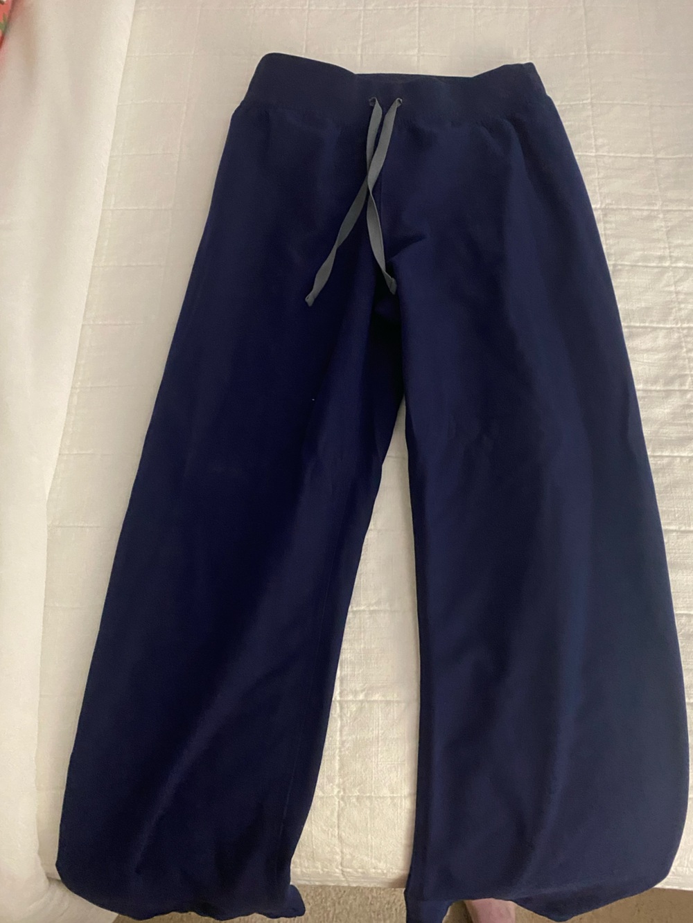 FIGS Livingston Basic Scrub Pants in Navy